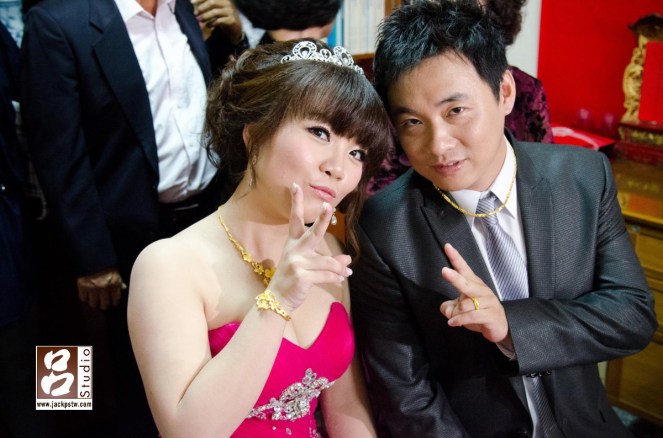 活潑的新人 活潑的新人