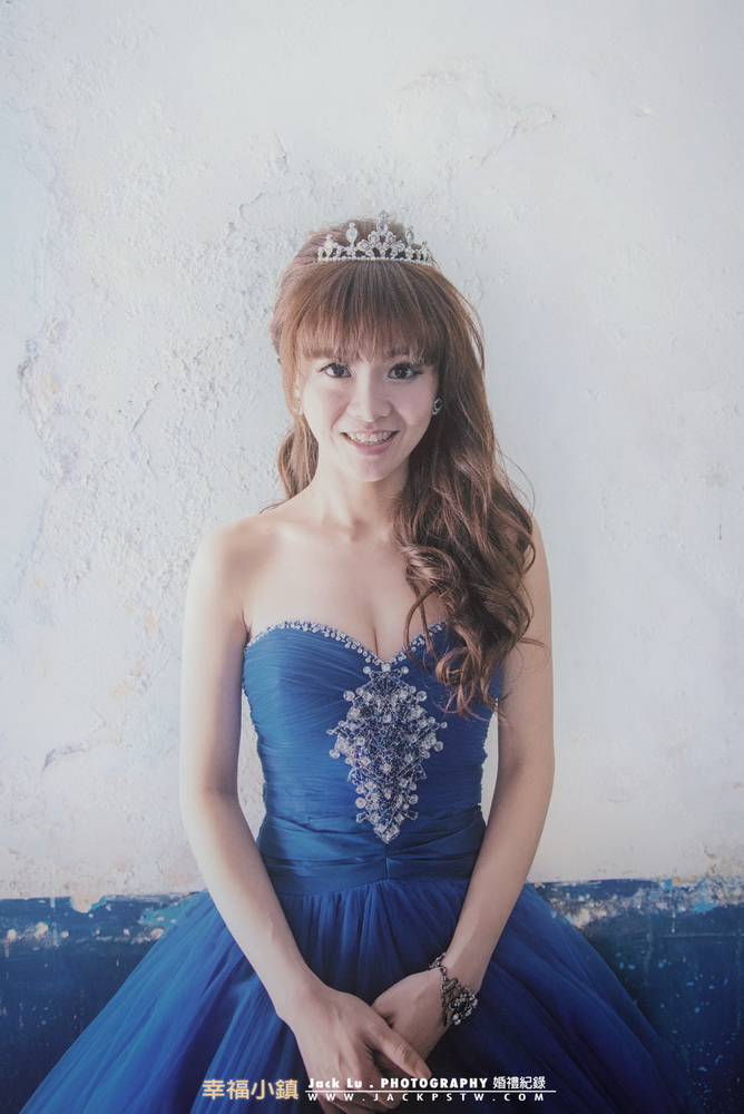 小皇冠真像是小公主的新娘