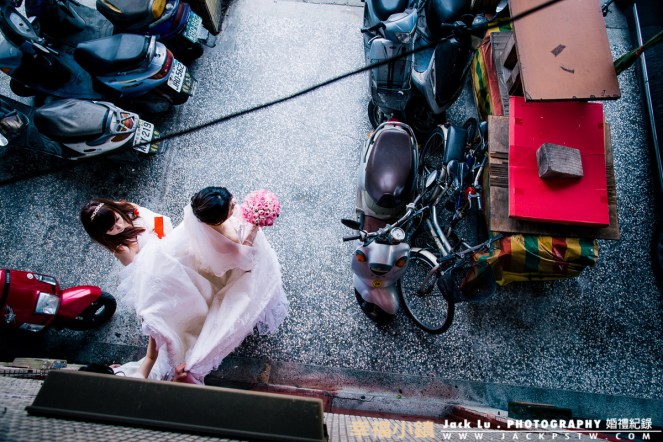 新娘出門拜祖先