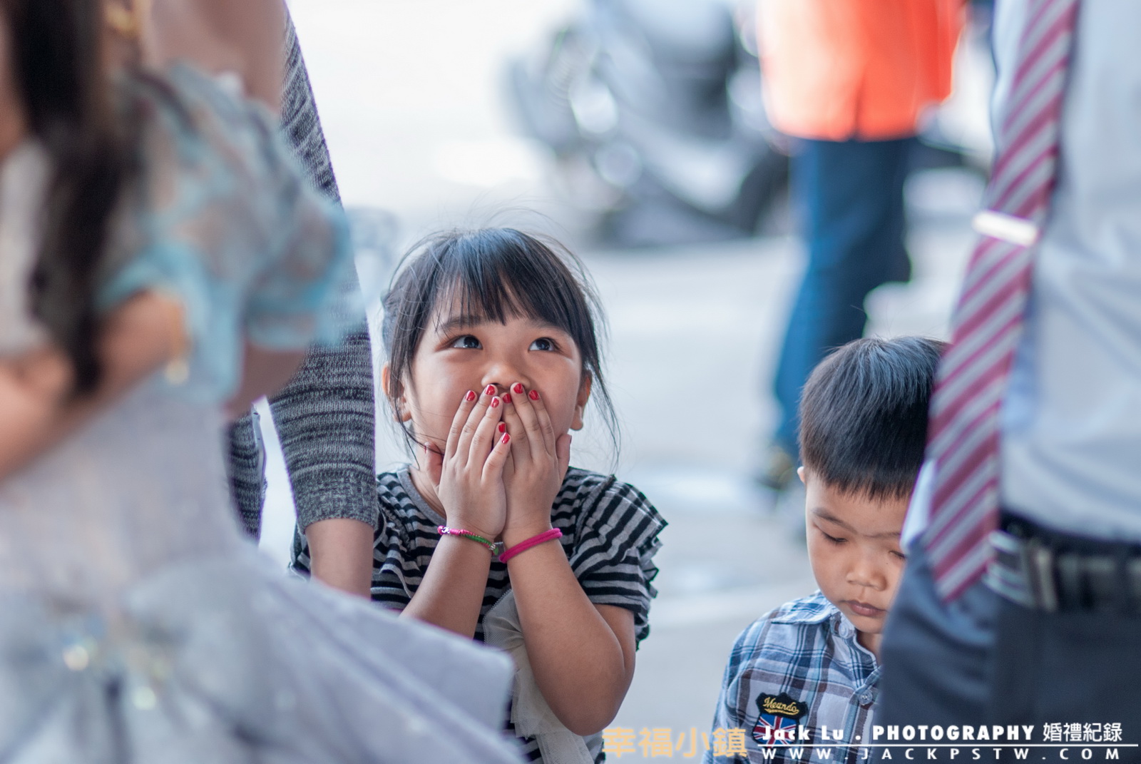小朋友看到當天新娘和新郎的表情XD
