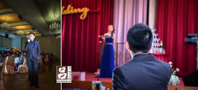 新郎August這次換上全黑的西裝,深情對唱