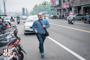 禮車來歐，要放炮了