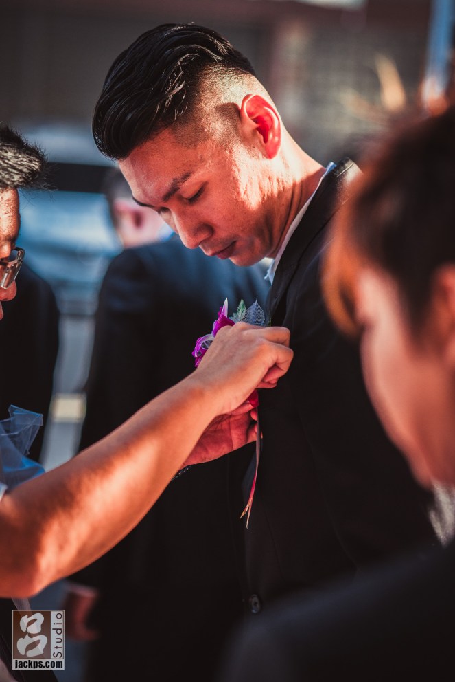 帥氣的伴郎側寫獨照