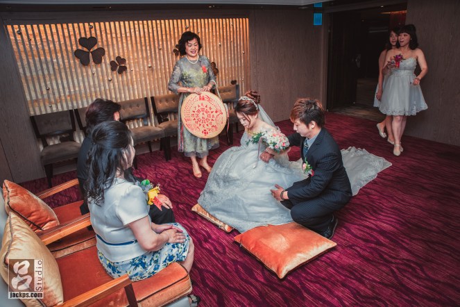 移動到2的樓的房間，進行拜別