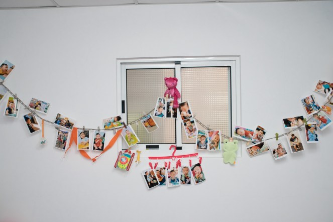 近期拍攝打周活動，爸媽特別把照片都洗出來掛再來