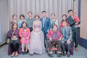 女家訂婚家族合照