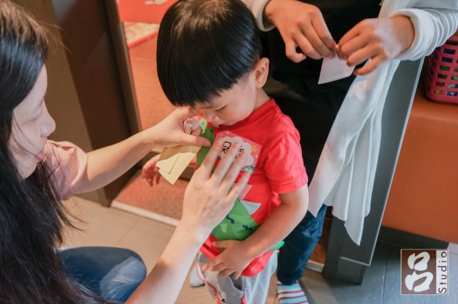 麥當勞的小孩名牌