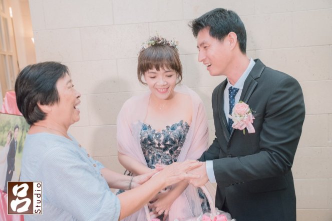 婚禮送客時親友