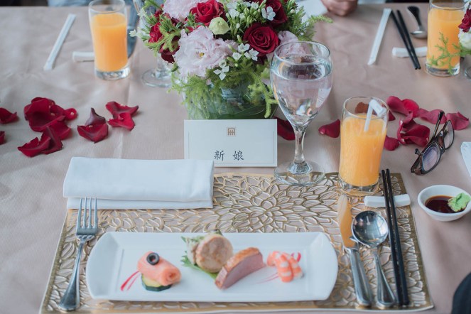 主桌新娘位子