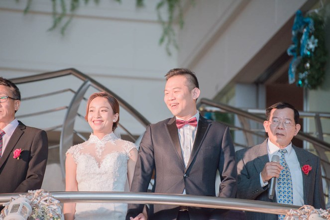 笑容滿滿的新人