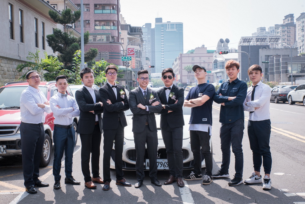 迎娶的南方車隊的合照畫面
