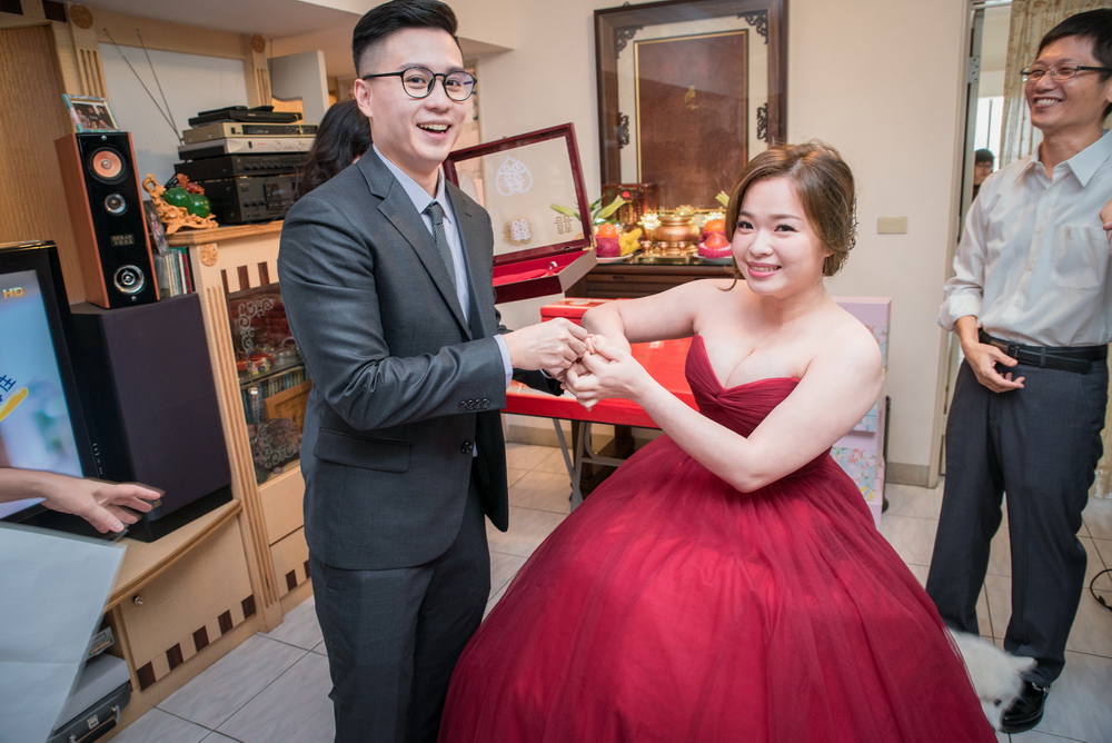 訂婚交換戒子畫面