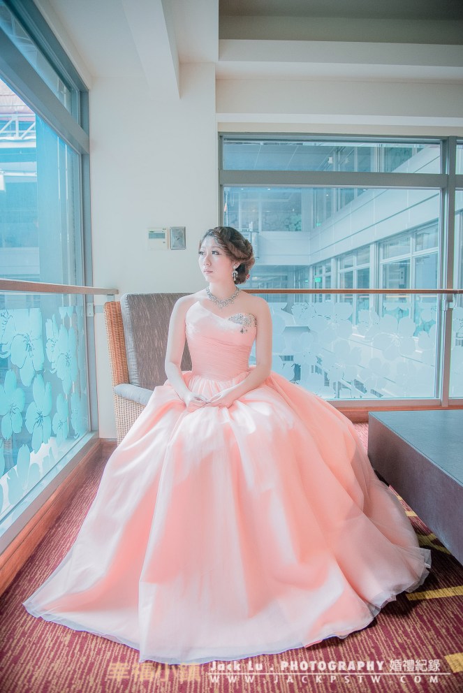 新娘飯店內獨照
